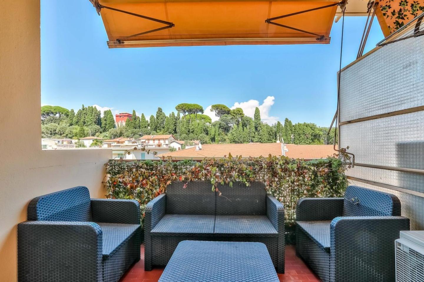 Superbe T2 Avec Terrasse Et Parking Nice